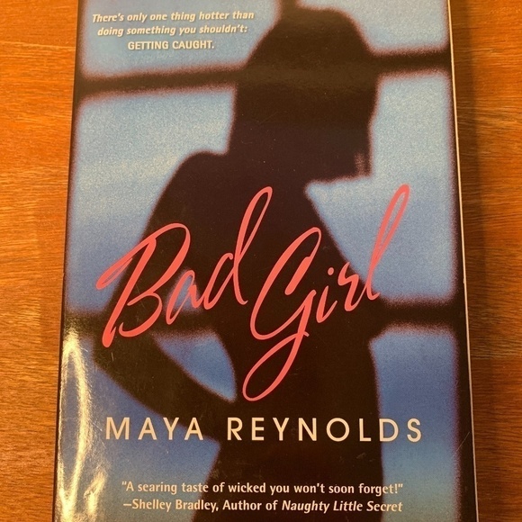 𝅺BAD Girl By Maya Reynolds Paperback Fiction Erotica Romance Book x - Picture 1 of 6